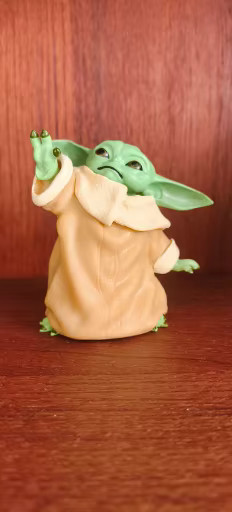 Grogu Tiny But Mighty Figure Star Wars Collectible Statue