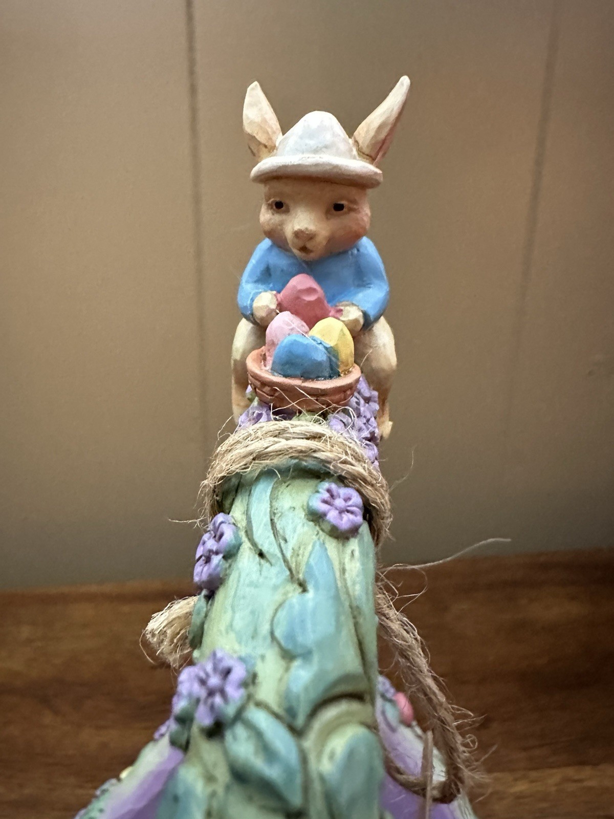 Jim Shore “On The Hunt For Easter Surprise” 6010591 NEW IN THE BOX