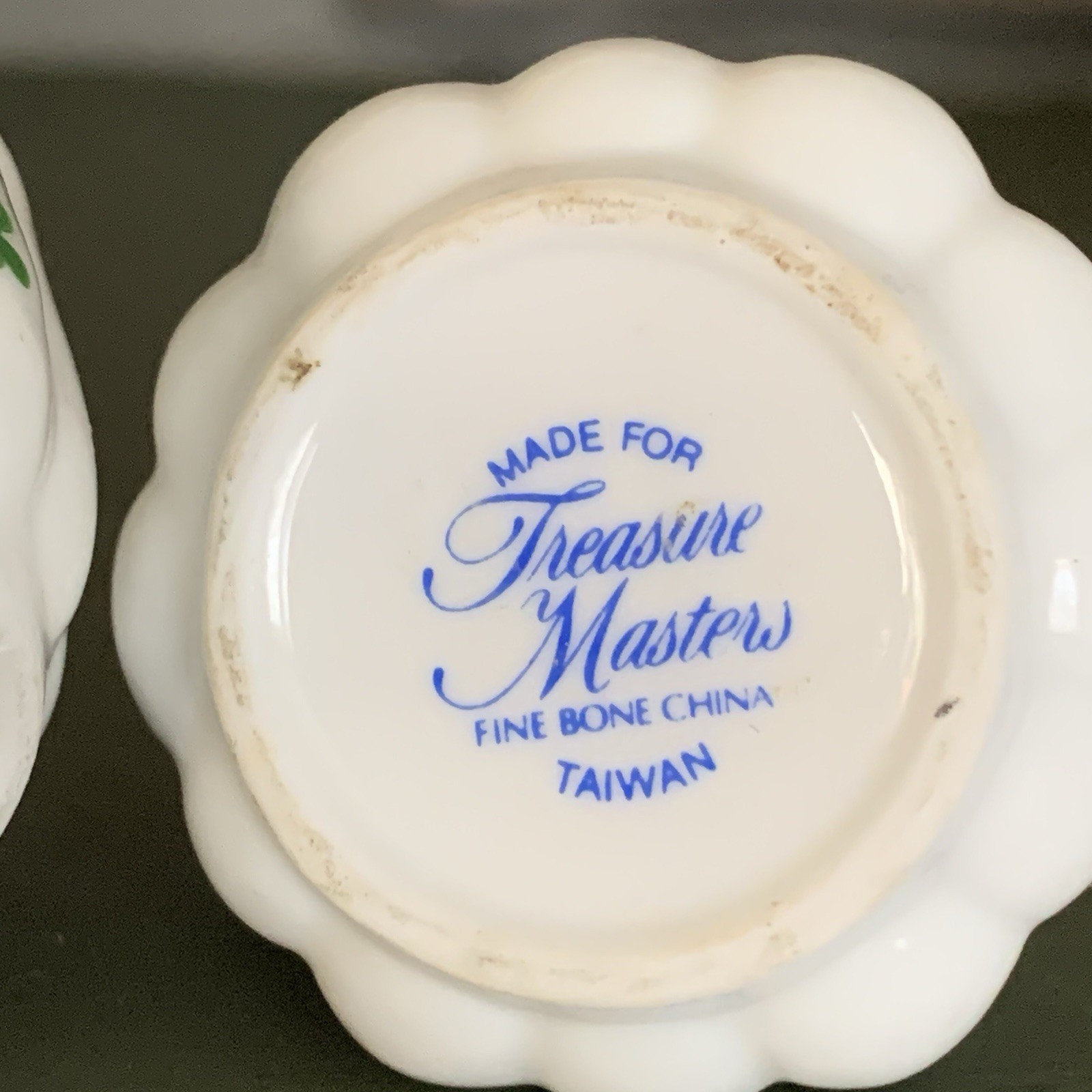 Vintage Treasure Masters Bone China Sugar And Creamer Set IRISH Shamrocks 1.75”