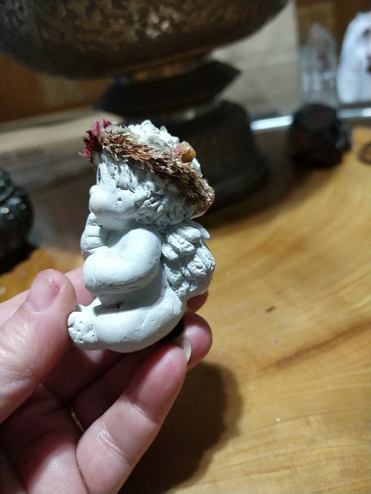 1995 Dreamsicles figurine. Signed Kristin. FINGER FOOD DC083