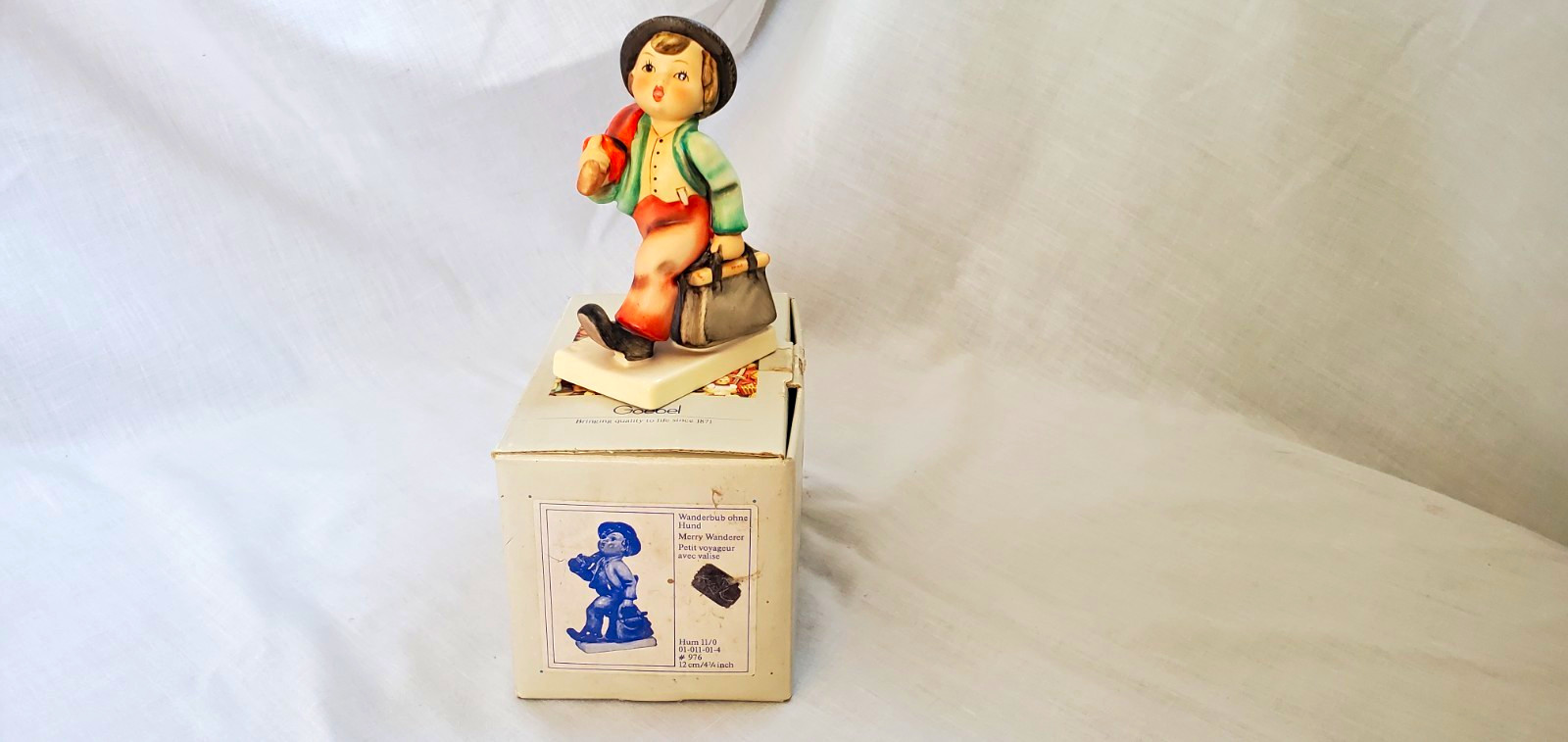 Goebel M.I. Hummel ‘Merry Wanderer’ Hum #11/0 Porcelain Figurine 4.75″ w/ Box