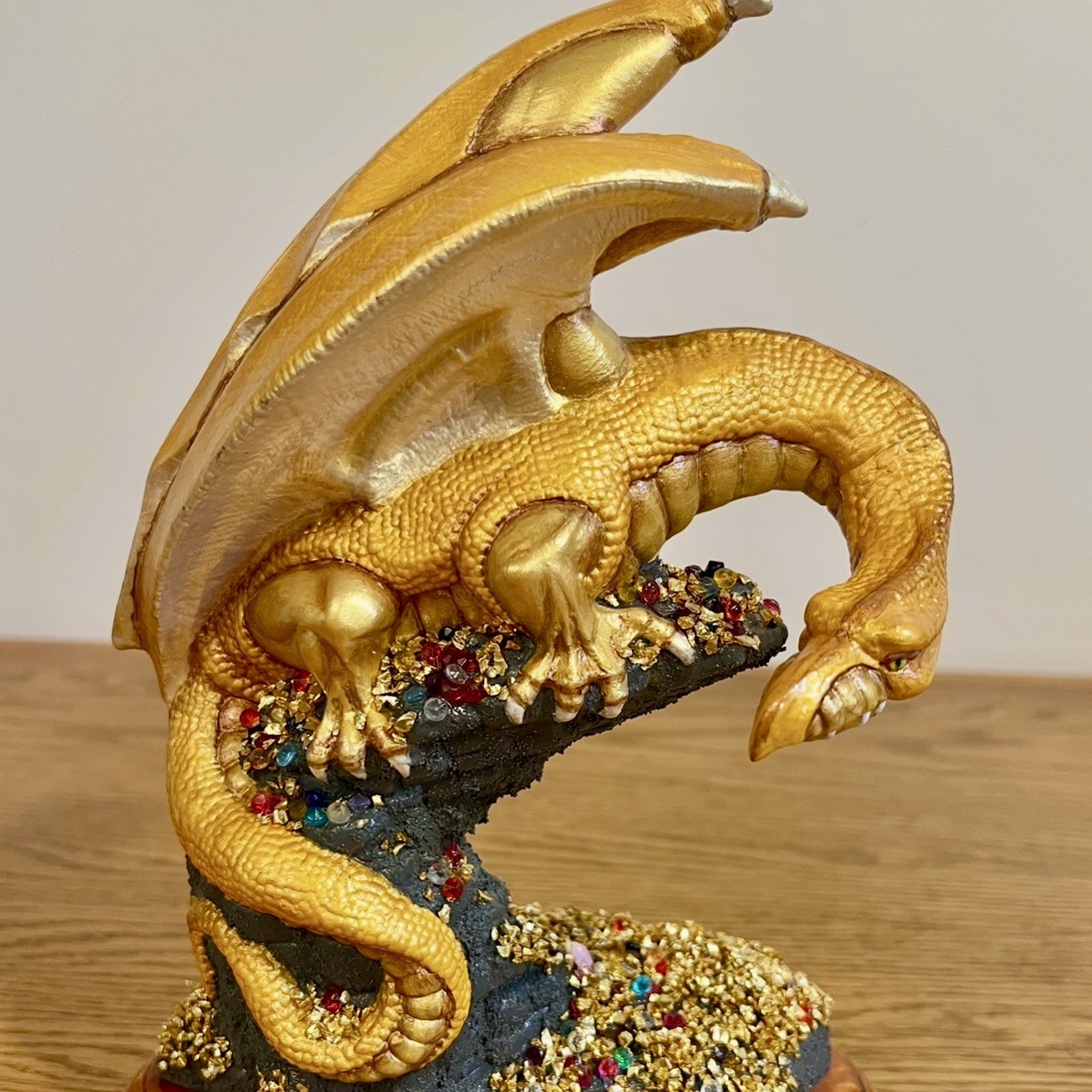Hand Painted 9″H Ceramic Watcher Of Gold & Jewels Gold Dragon