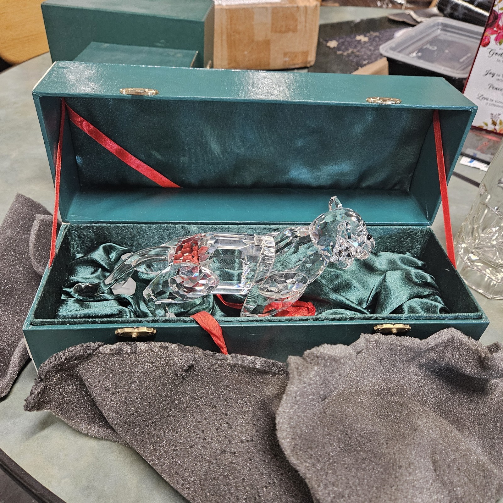 Swarovski/Lalique Style Faceted Crystal Cat Panther Frosted Paws W/Box 9″ X 5″