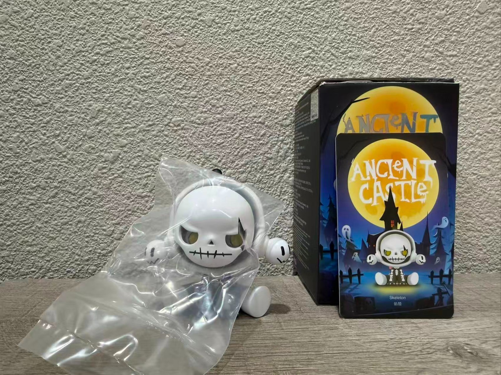AUTHENTIC SKULLPANDA Ancient Castle Series – Skeleton