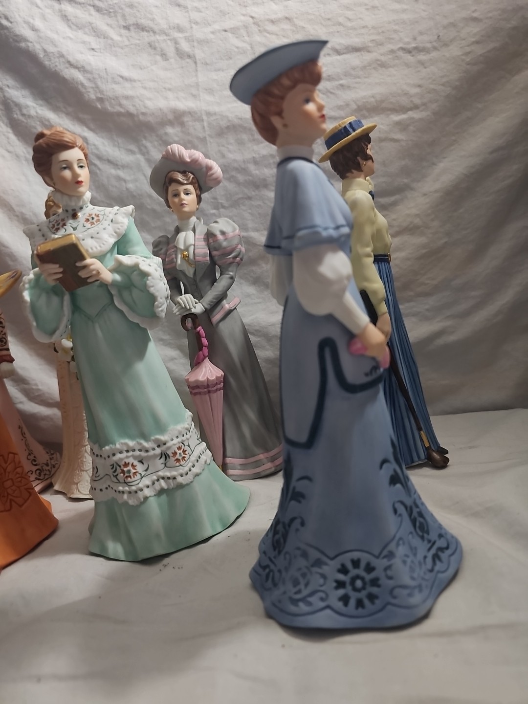 The Gibson Girls Porcelain Figurine Hamilton Collection 1986 Set of 7