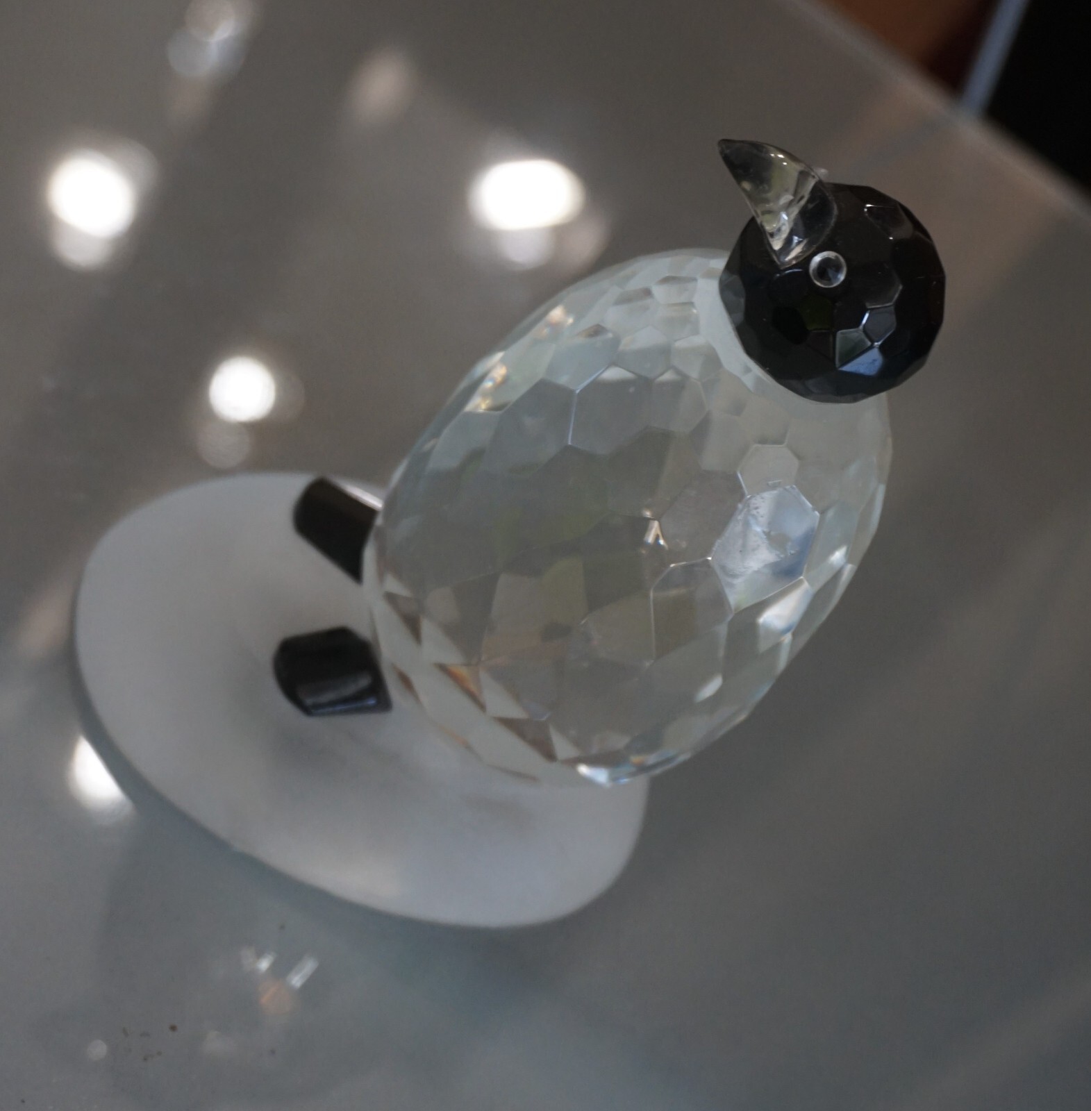 BLACK AND CLEAR CRYSTAL AND GLASS 4″ PENGUIN FIGURINE, Great Shape!!