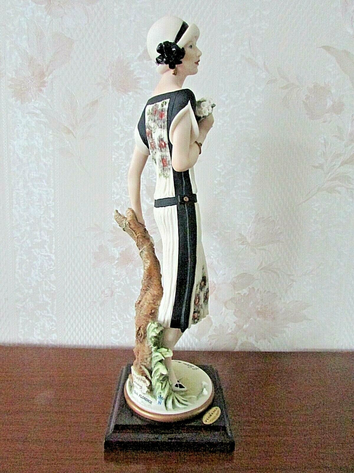 G. ARMANI Figure Figurine Statue “Heather” Young Lady Flowers Event