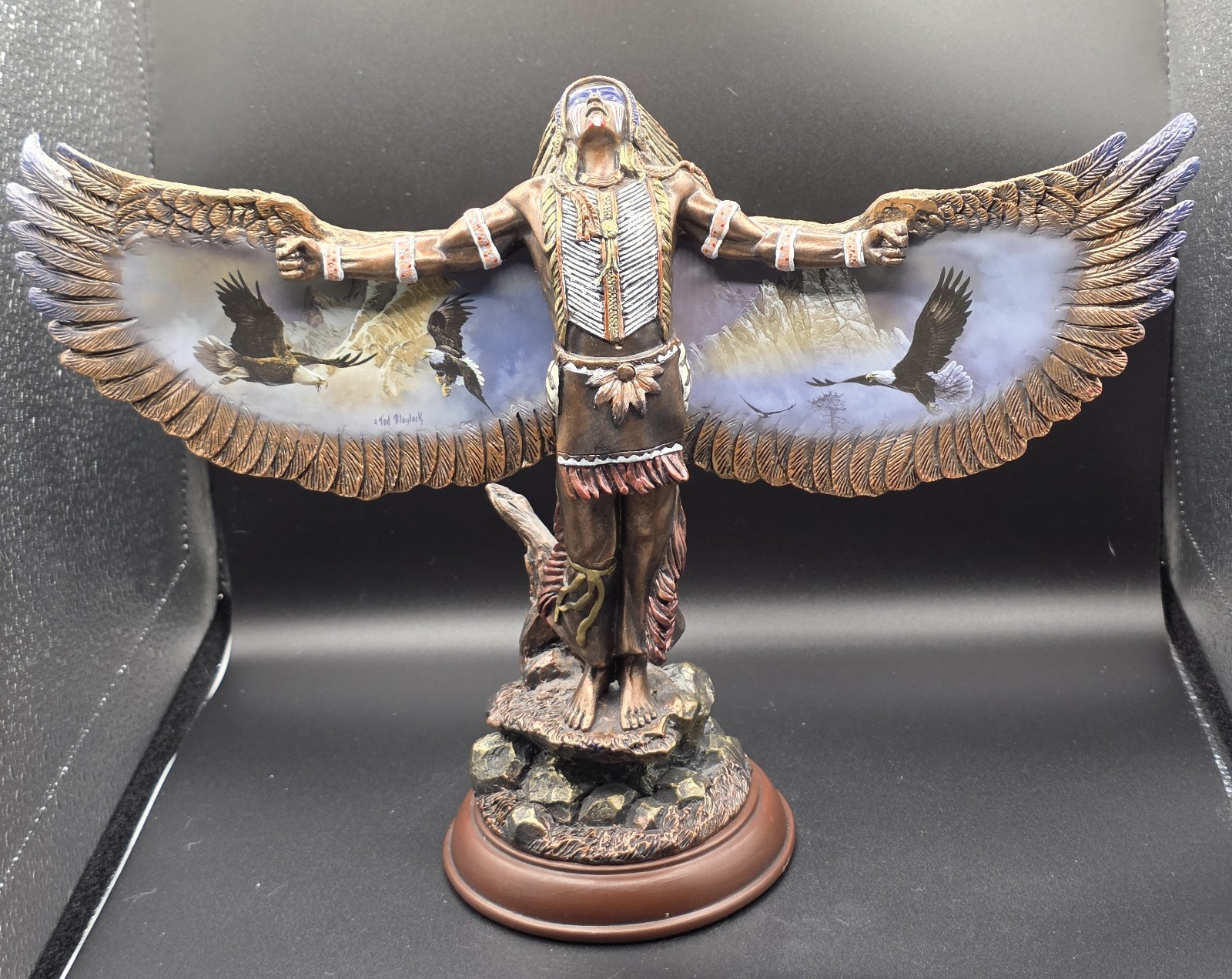 Invoking The Sacred Guardian Statue 2013 Bradford Exchange A8394