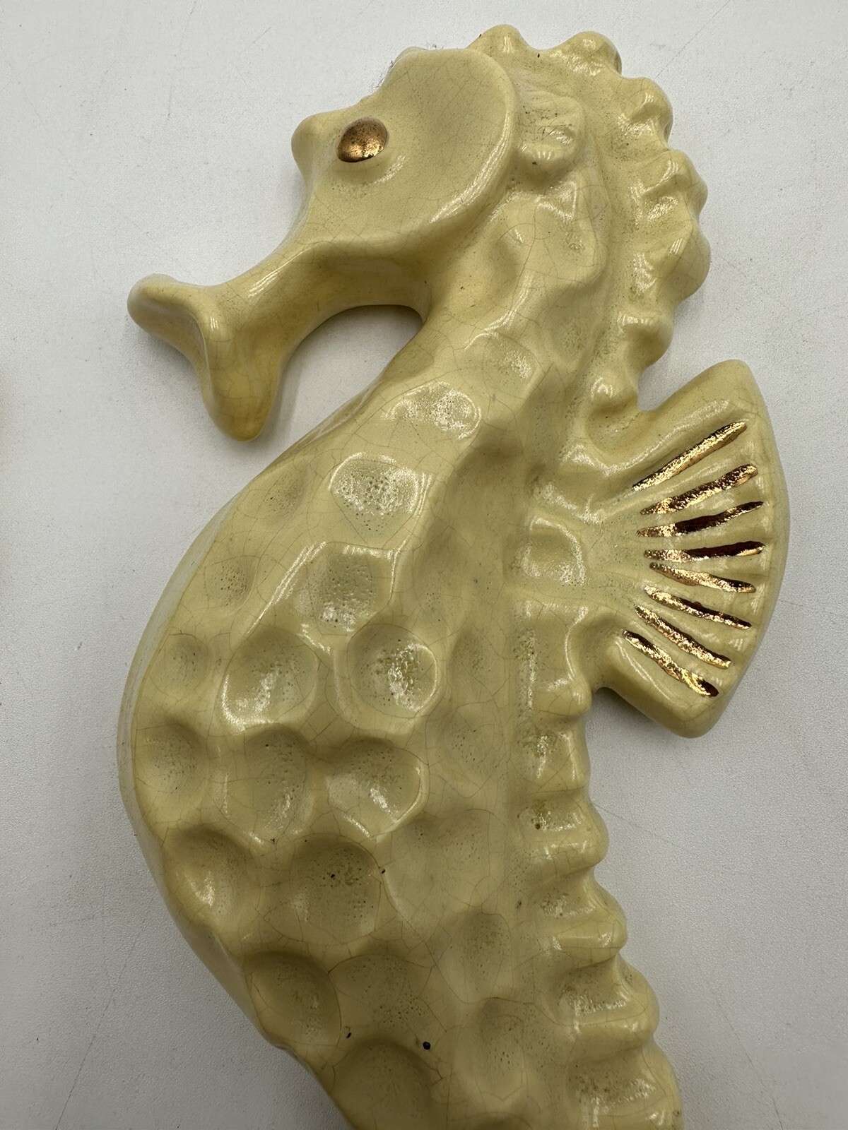 SET OF 2 VINTAGE MCM CHALKWARE SEAHORSES WALL PLAQUES BATHROOM DECOR, MOM & BABY