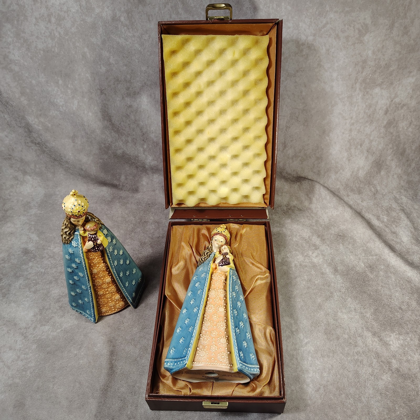 Goebel Hummel Madonna and Child Supreme Protection 364 Lot Of 2