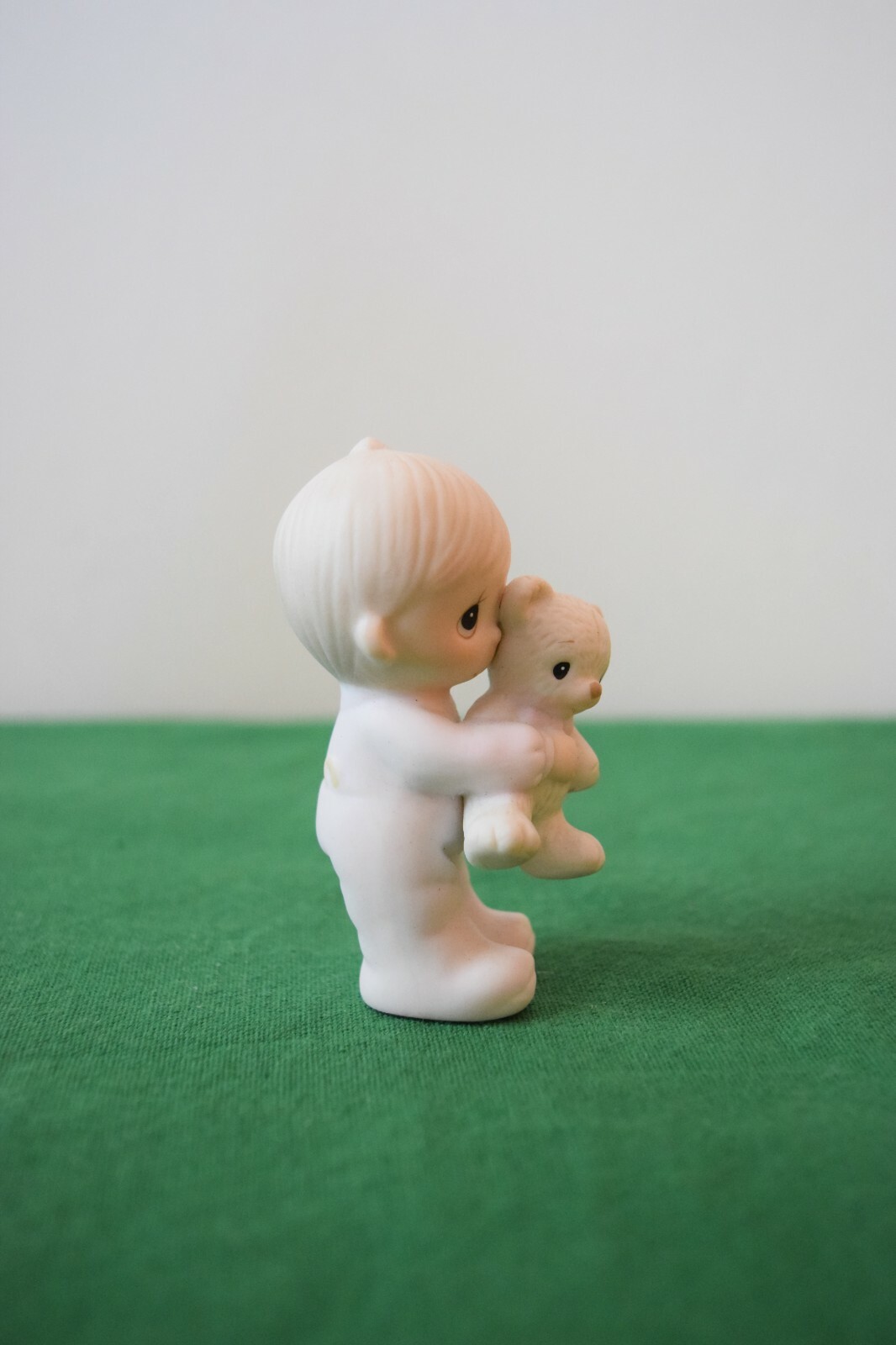 Precious Moments Figurine E-9278 “Jesus Loves Me” Mint in original box.