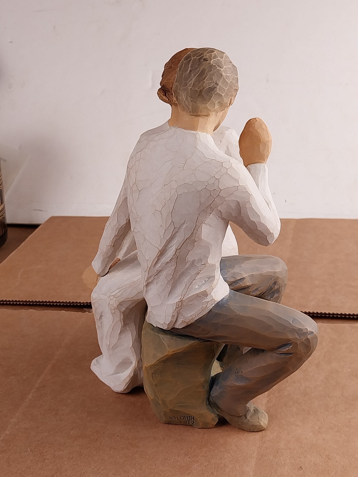 Willow Tree Figurine Around You 27182 By Susan Lordi Demdaco