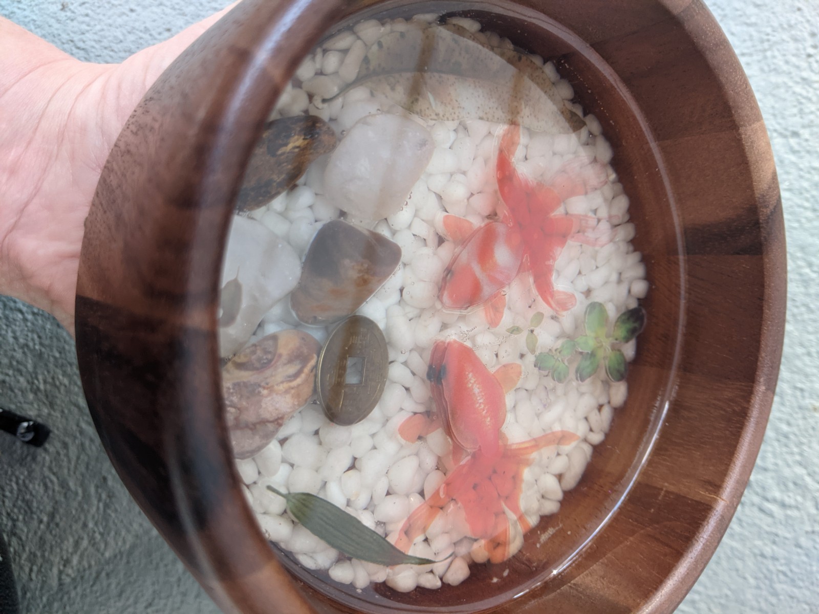 3D Gold Koi Fish Resin Painted Feng Shui Art Rocks,Leaves,Chinese Coin Wood Bowl