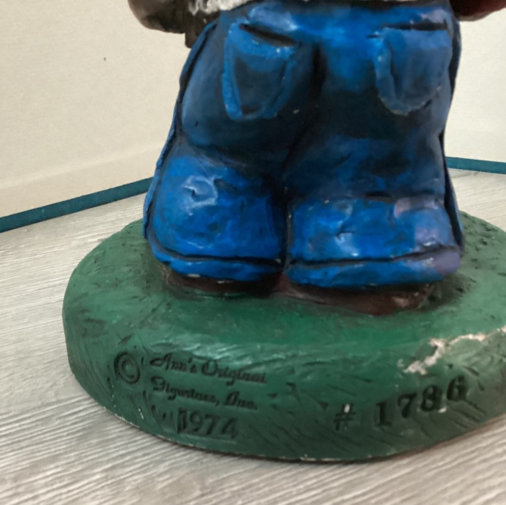 Vintage 1974 Ann’s Original #1786 Football Player Chalkware Figurine