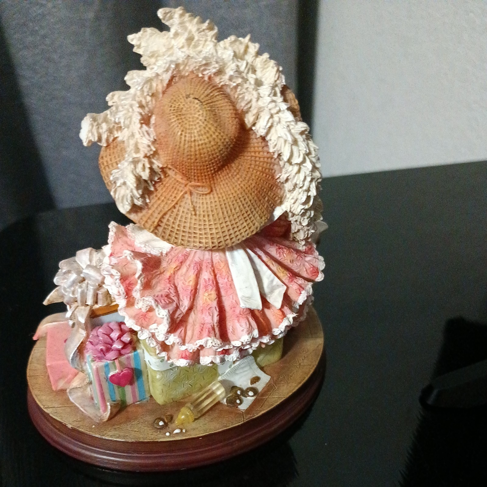 Demdaco Mama Says ” Lets Celebrate ” Figurine Kathy Andrews Fincher