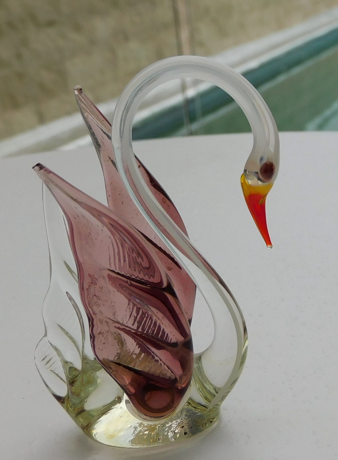 VINTAGE 1960s-70s Hand-Blown Glass Miniature Beautiful Swan Figurine