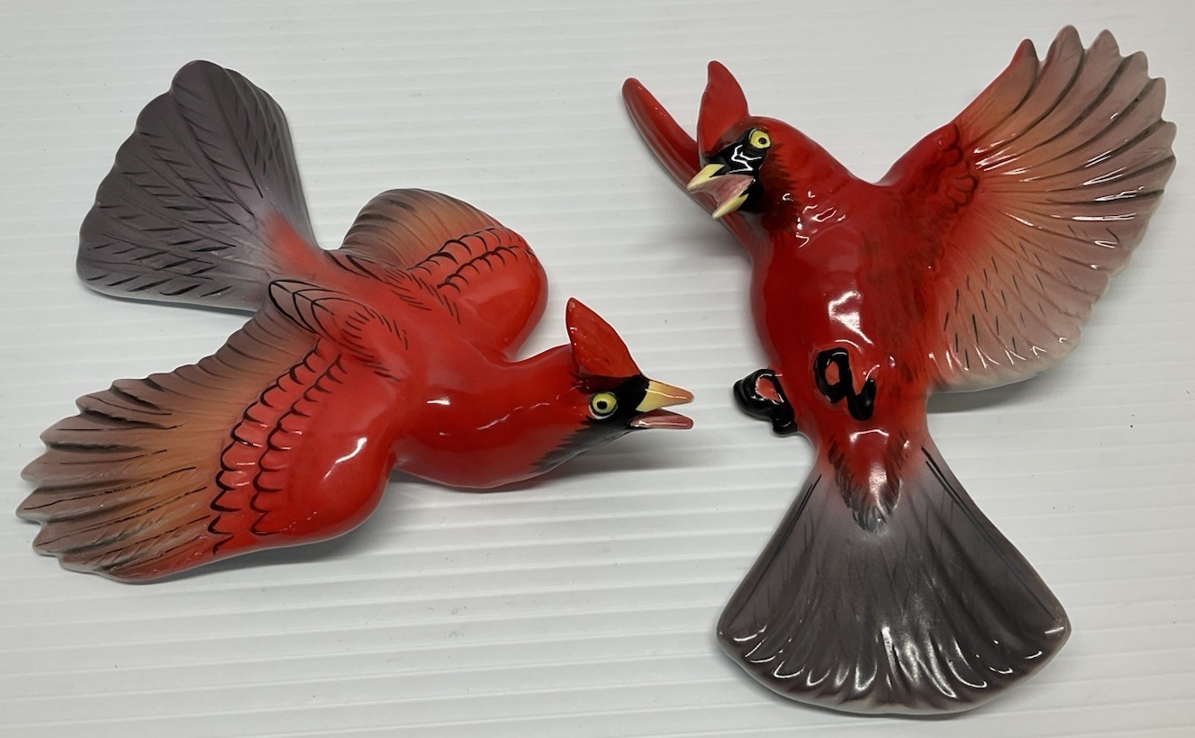 Set Of 2 Vintage 1970s Napco Ceramic 6” Hanging Wall Art Red Cardinal Birds