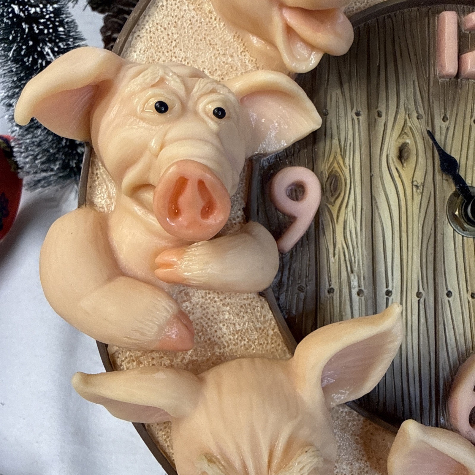 Resin Piggin Wall Clock By David Corbridge 8 Inch Vintage. RARE WORKS