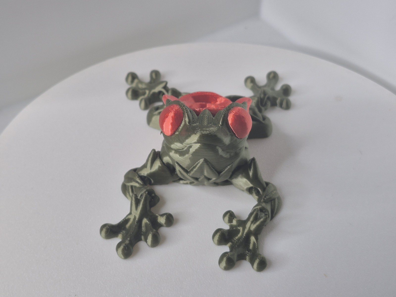 3D Printed Shimmering Rose Frog Articulated Poseable Figurine Red Rose Detail
