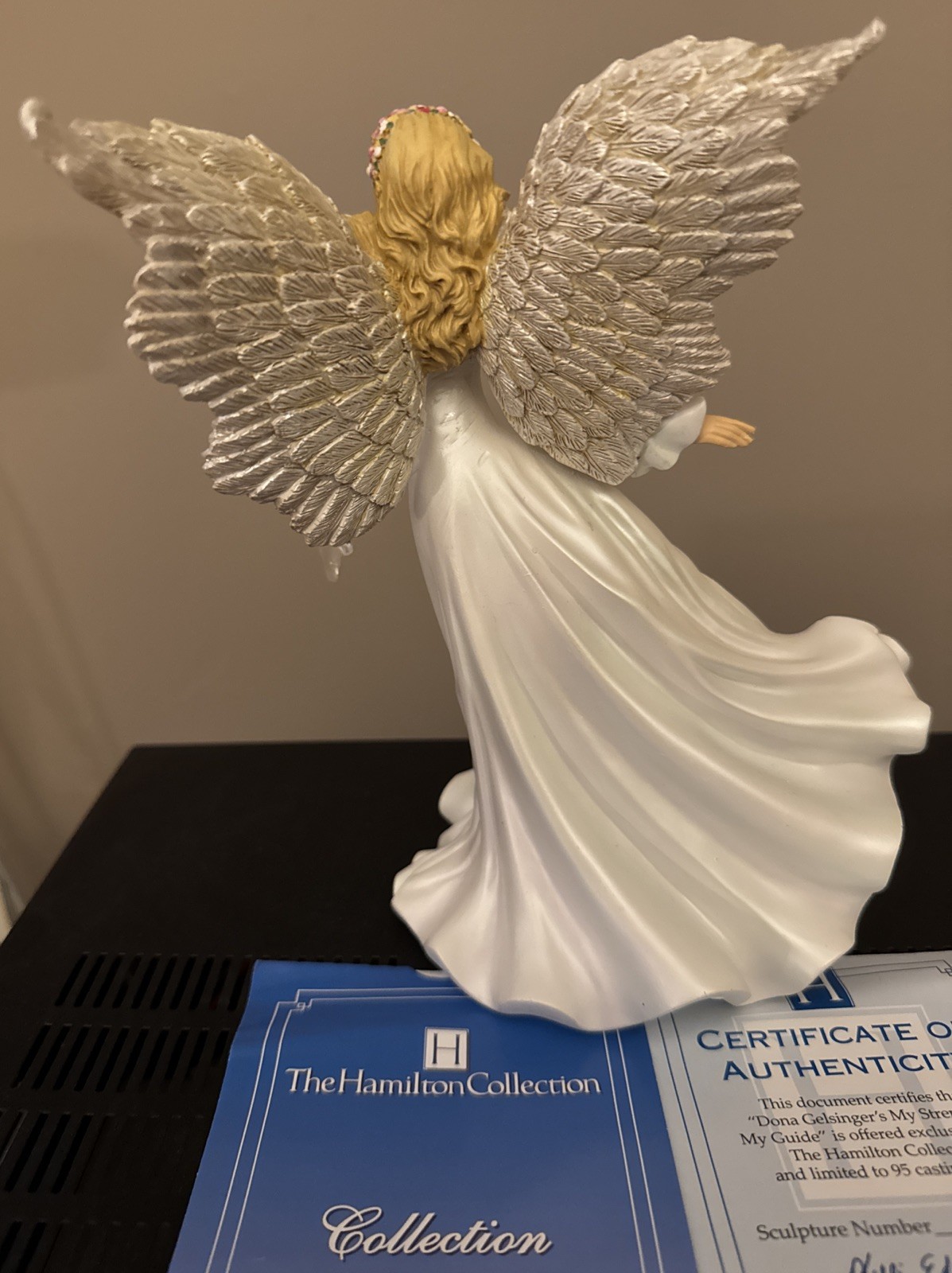 Hamilton Dona Gelsinger Angel Figurine Carries Glass Star w/ Swarovski Crystal!!