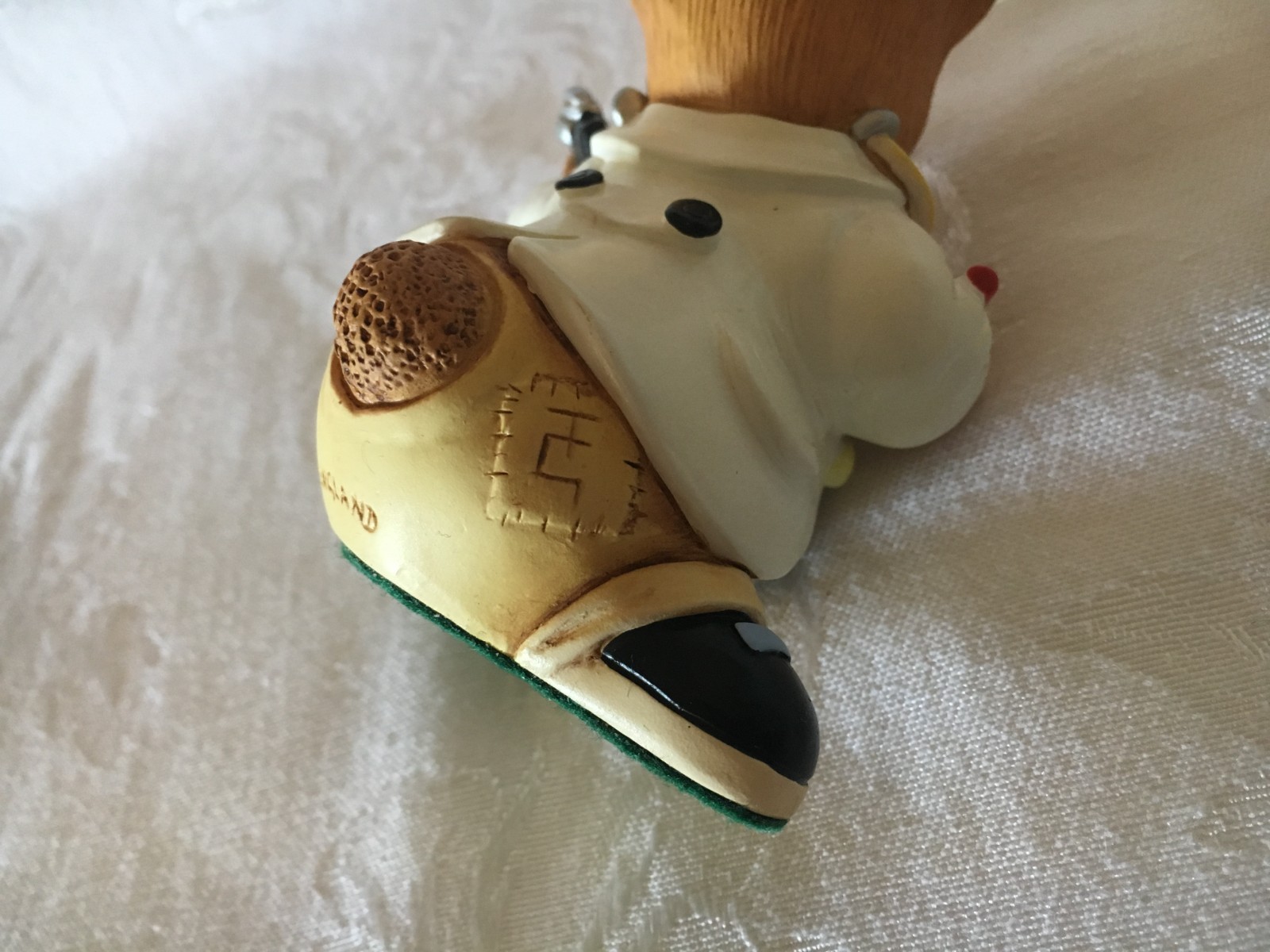 Pendelfin Stoneware Rabbit Doc ~ Handpainted ~ England ~ NOS