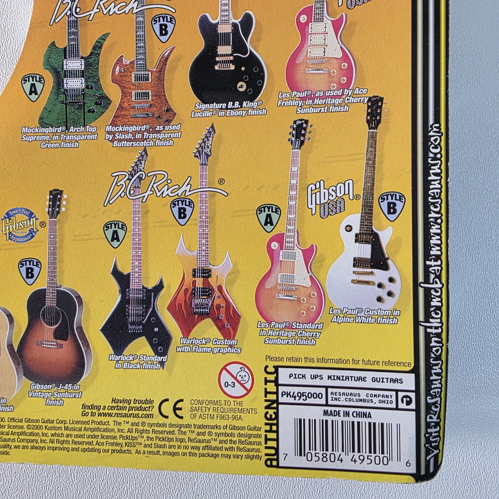 Vintage 2000 Pick UPS Gibson J-45 Acoustic Mini Guitar Toy