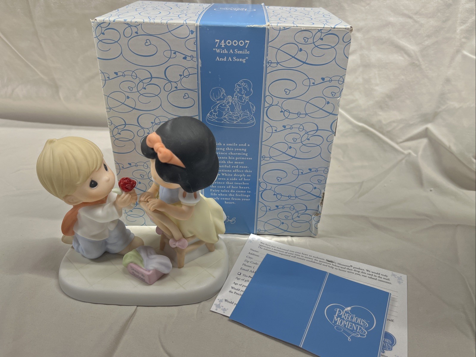 Precious Moments DISNEY Showcase With A Smile And A Song 740007 Snow White New
