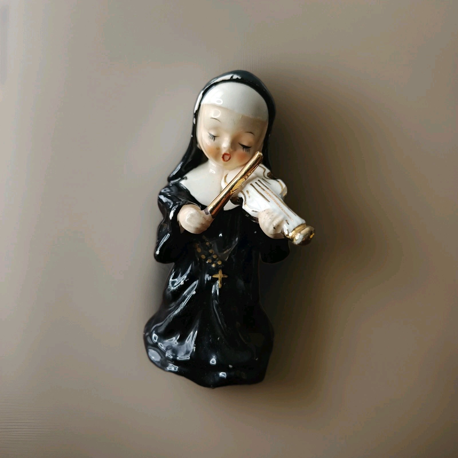 1950’s Ceramic Nun Playing Violin 4.25” Figurine By Lenwile Ardalt Artware Japan