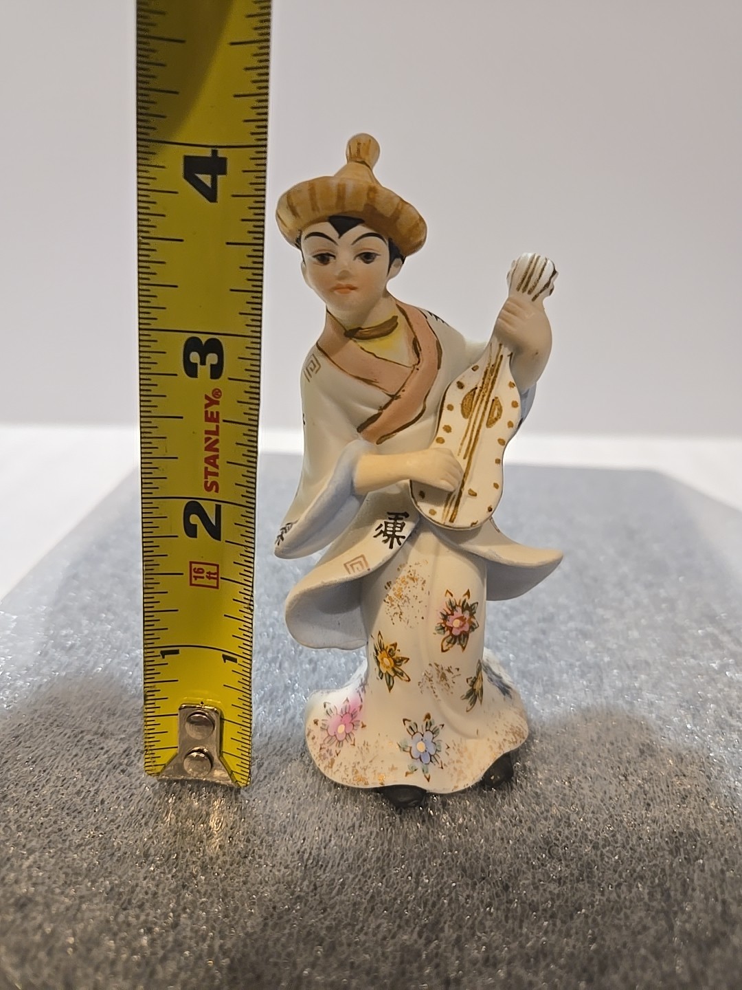Vintage 4″ Lefton Japan Porcelain Figurine KW1701 w/ Original Sticker