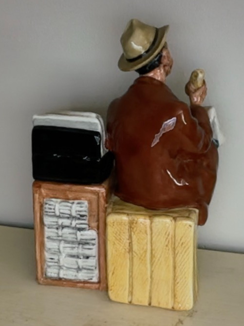 Vintage Royal Doulton Porcelain Figurine “Stop Press”. HN 2683. 8″ Tall.