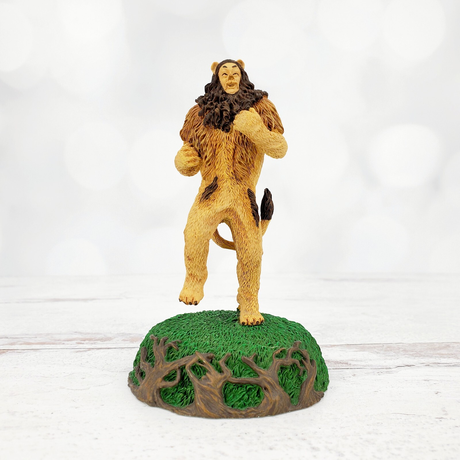 Westland The Wizard Of Oz “Dancing Cowardly Lion” Resin Figurine