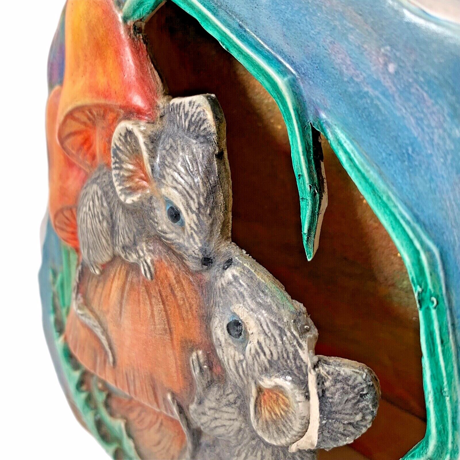 Vintage CHARMING TAILS Style Mice Decorative Figurine 2002 Mushroom Handmade