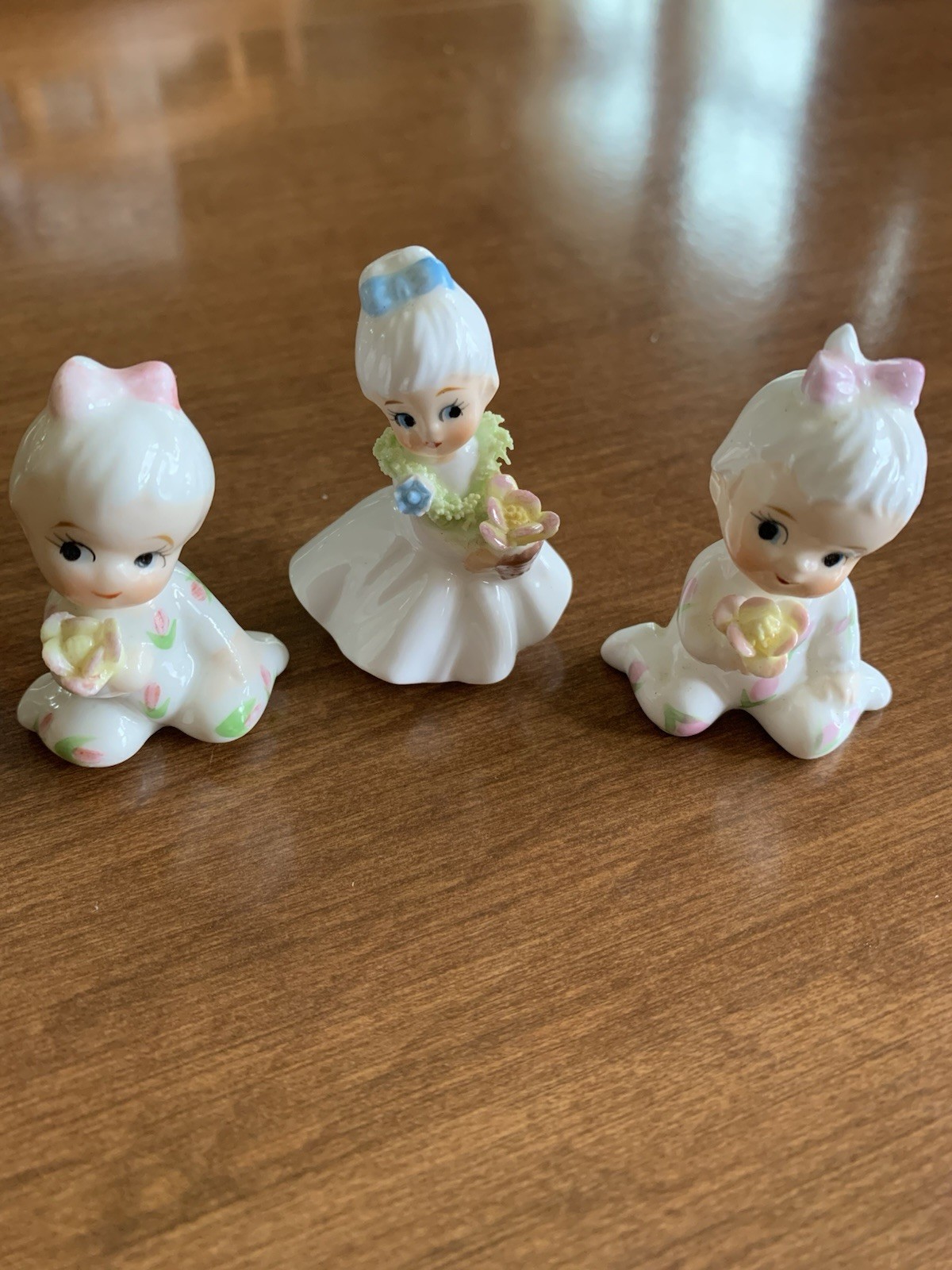 Three Vintage Napcoware Flower Babies Ceramic Figurines Spaghetti Trim