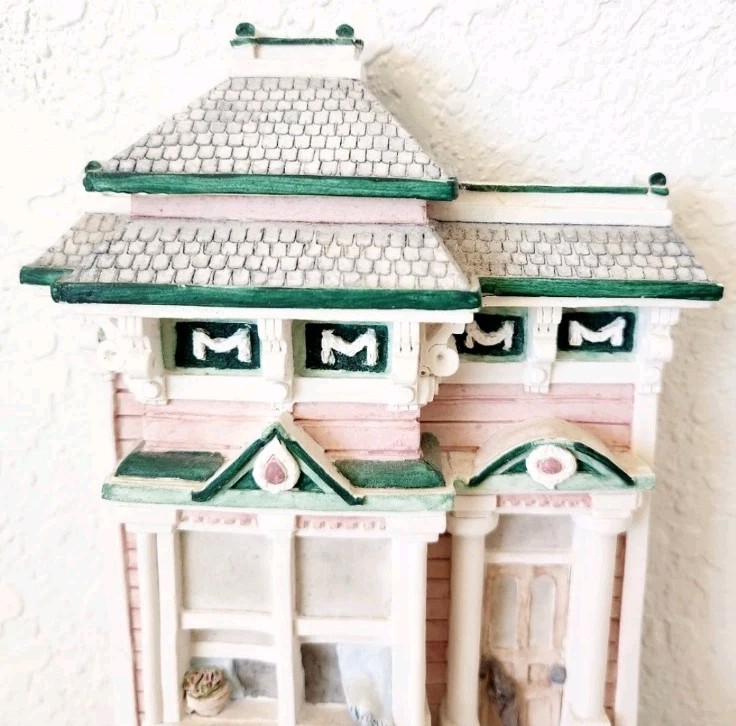 Brian Baker’s Vintage Deja Vu Collection #1682 City Cottage, Autographed, COA