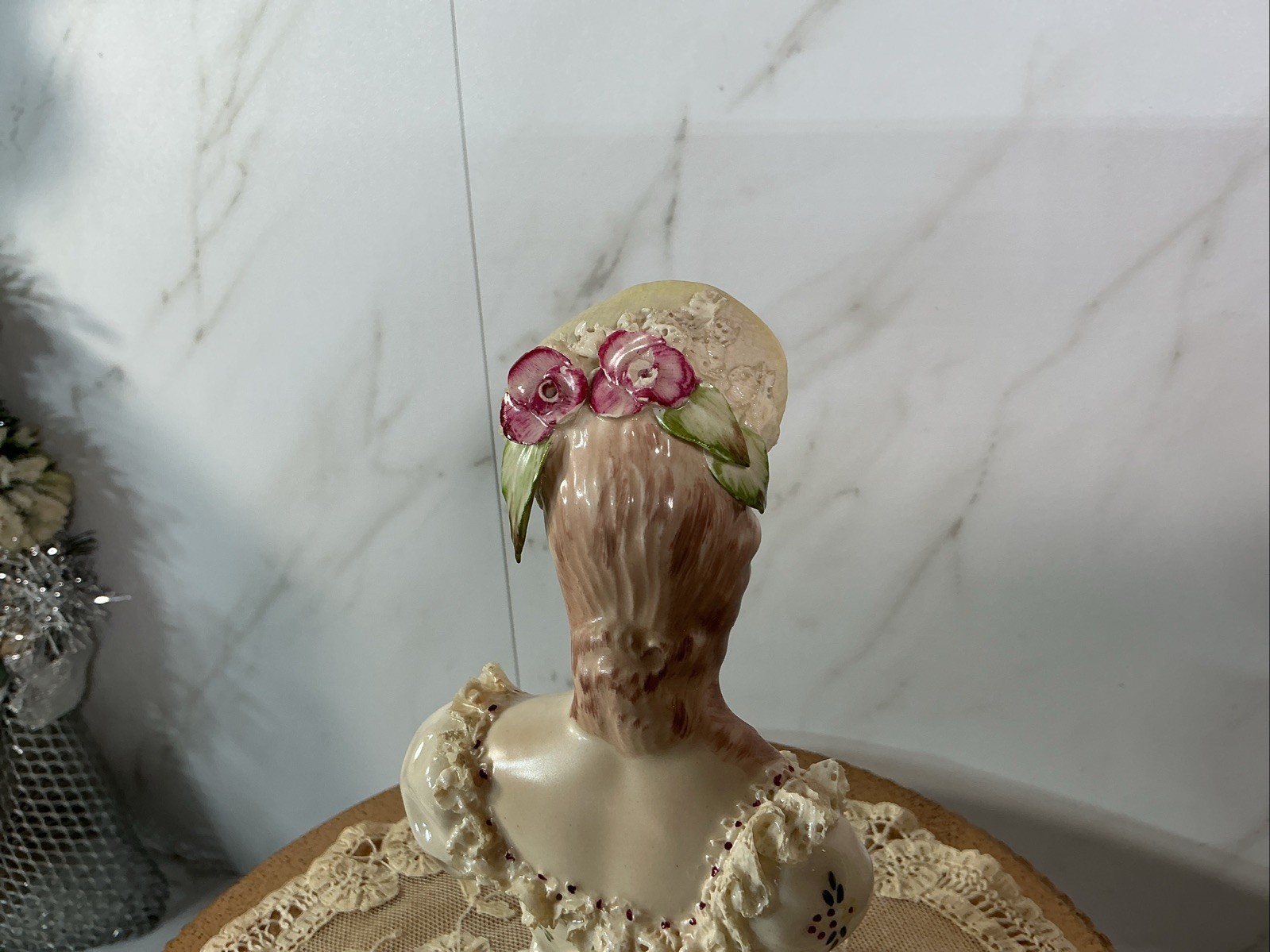 Vintage Porcelain French Victorian Lady W/Hat Bust Figurine 7″~Ruffled Porcelain