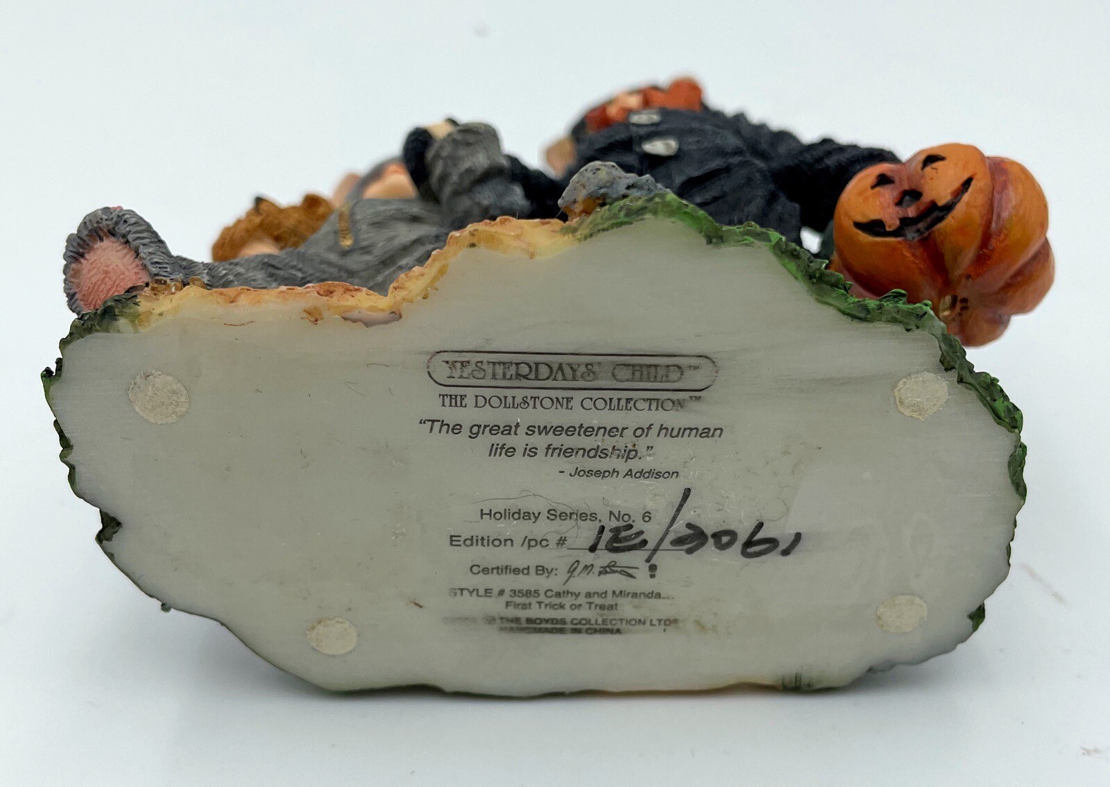 The Boyds Bears #3585 Holiday Series Resin Halloween Cathy & Miranda Edition 1E