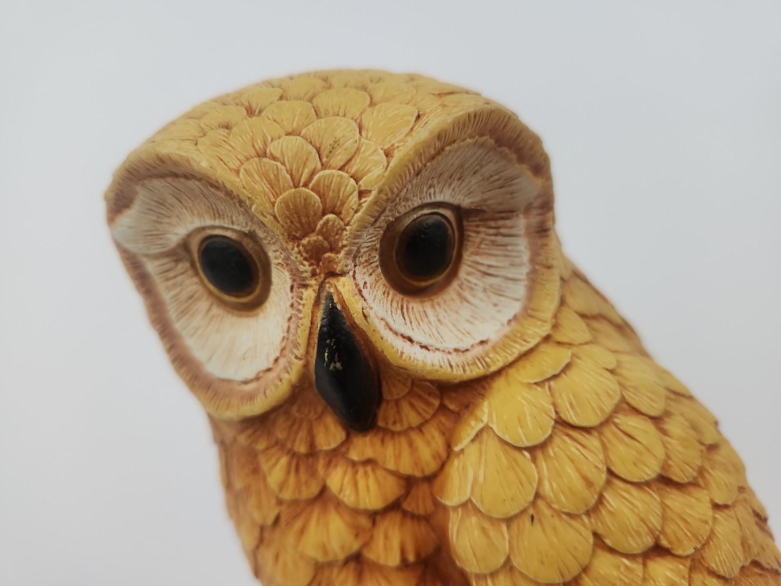 Home Interior HOMCO 7″ Tall Wide Eye Owl Peched On Branch 1976