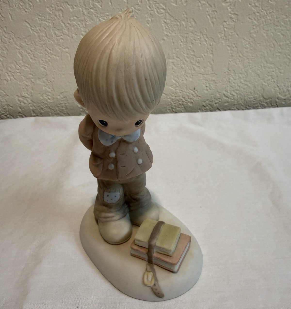 Vntg Enesco Jonathan & David Porcelain Figurine “It’s What’s Inside” Signed 1979