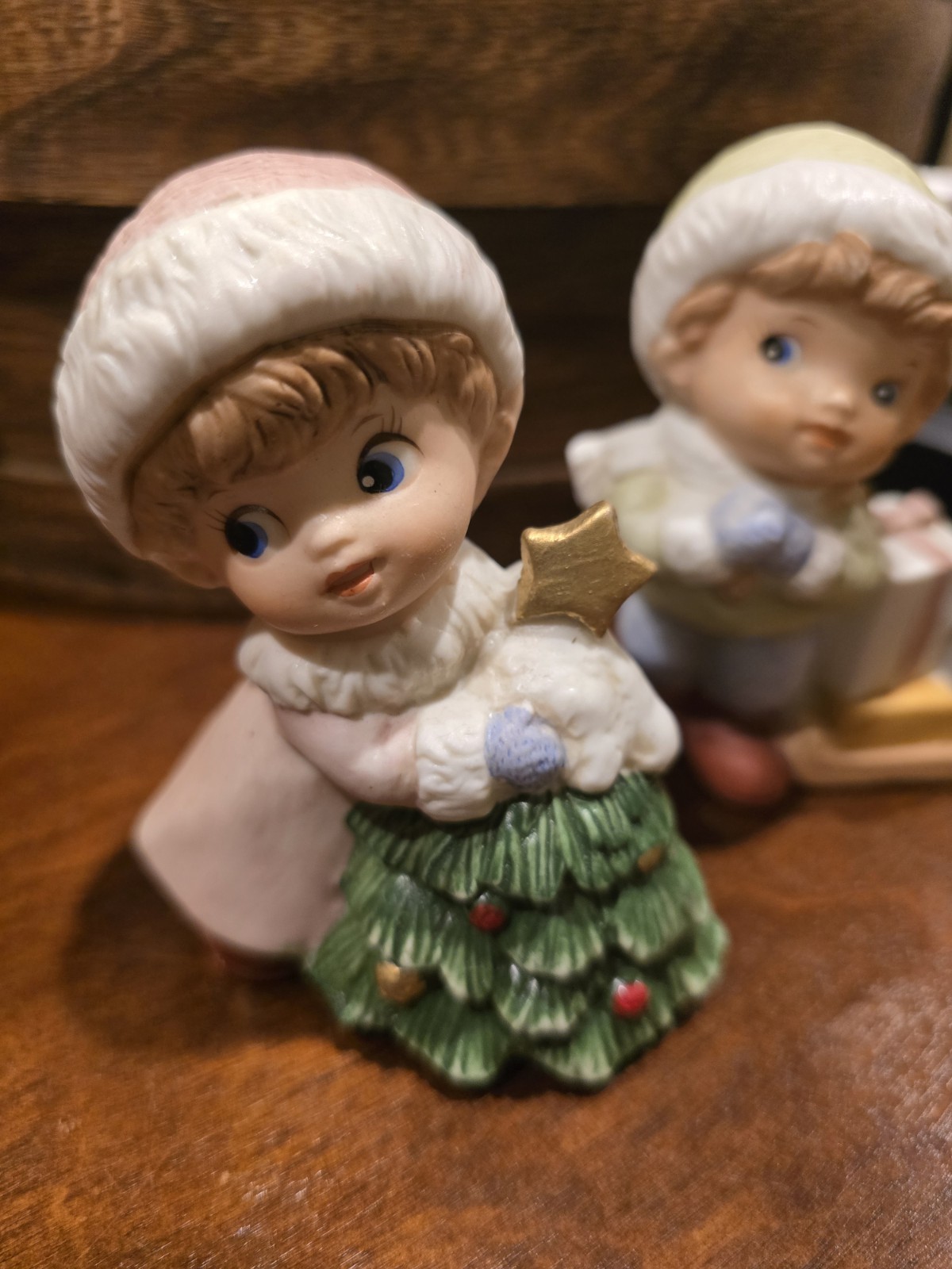 Vintage 1990s Homco Christmas 5556 Porcelain Christmas Boy & Girl Figurines