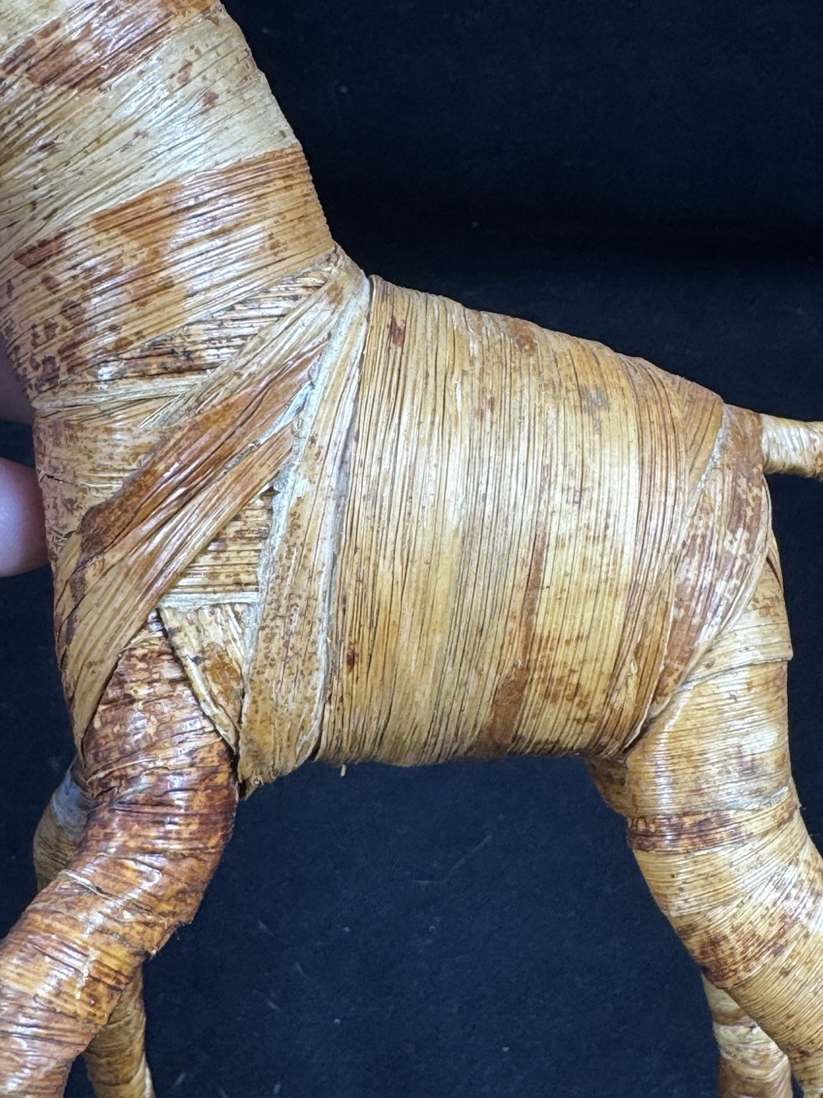 Banana Fiber Raffia Grass Kenya Africa Hand Made Giraffe Figure 12” T X 9” W
