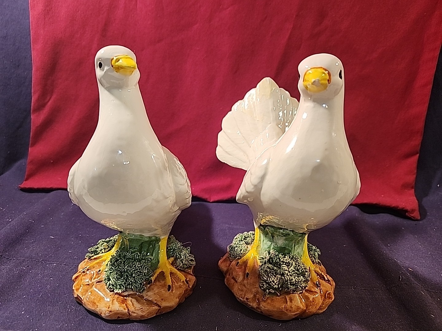 Italia Imports Porcelain Pair of Doves Handpainted Perched on Rock Mold #2109
