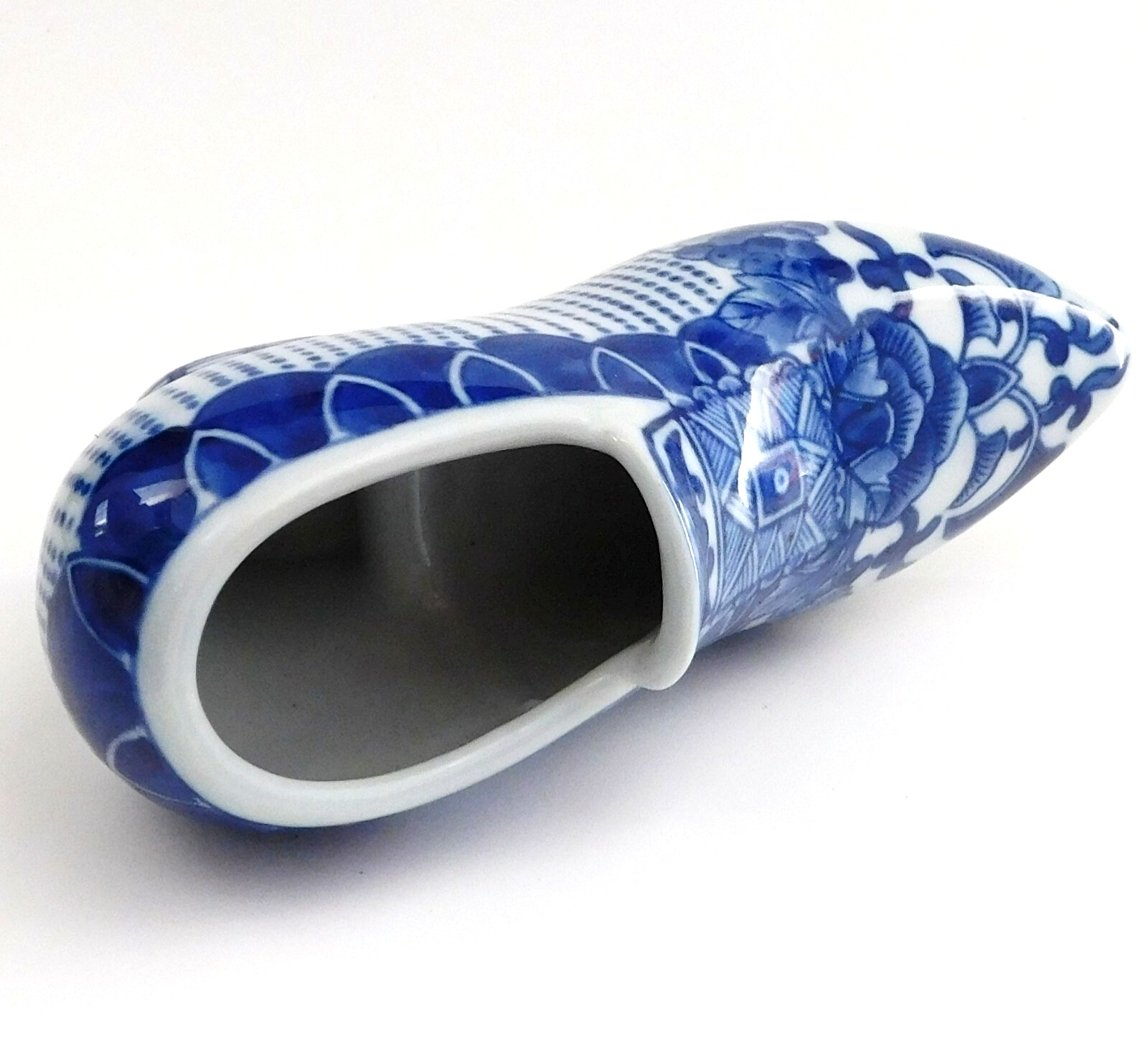 Porcelain Shoe Figurine Blue and White Floral Design Decorative 7.5″ Planter Vin