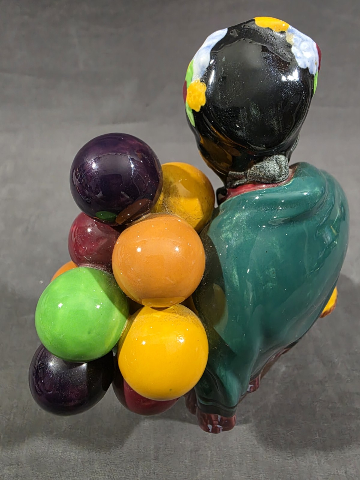 Vintage “The Old Balloon Seller” Royal Doulton HN 1315 – Figurine