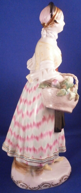 Augarten Wien Porcelain Lady Merchant Figure Figurine Porzellan Figur Vienna