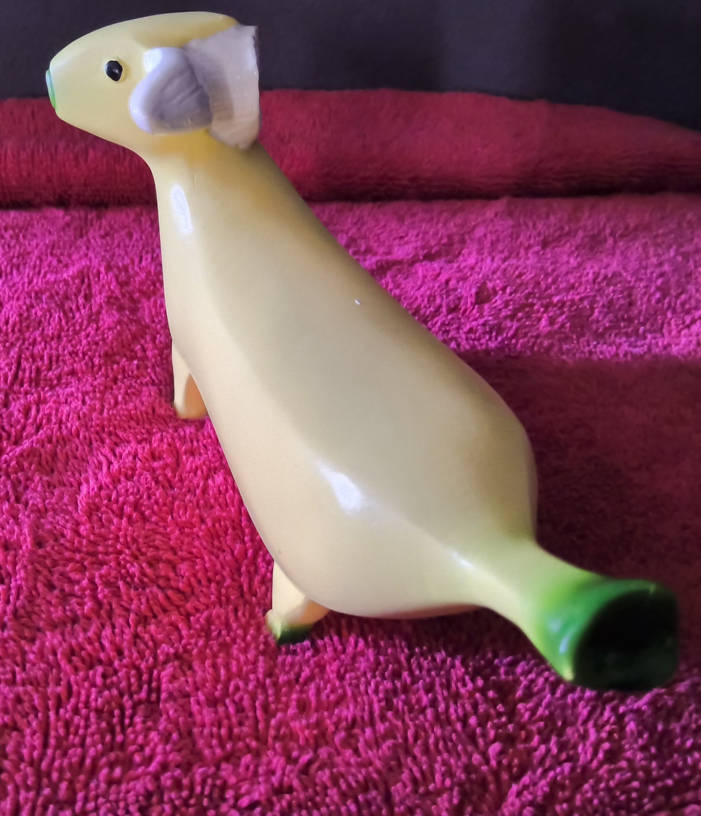 CUTE! Yelllow Banana Resin Funny Art Dog Sculpture For Home, Offce, Gardens Yard