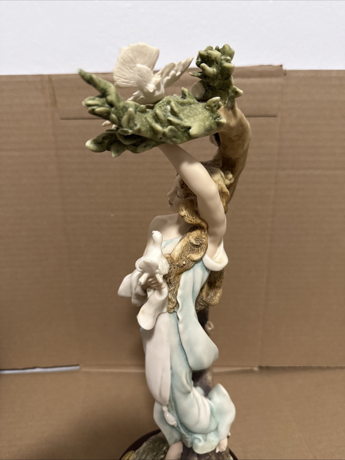 Giuseppe Armani Limited Edition 0499C Young Lady with Doves” 15 1/2 in high