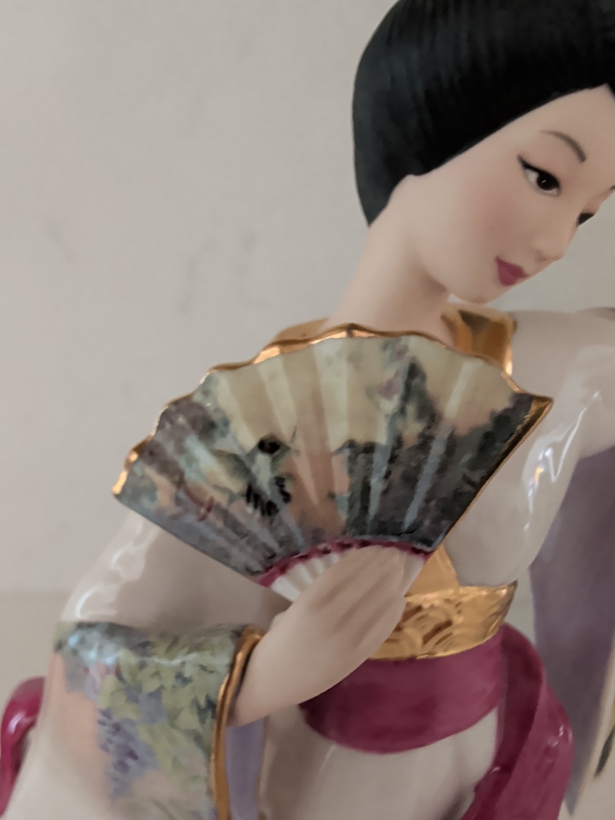 Bradford Exchange ‘Delicate Elegance’ Silken Whispers. 1st Issue Figurine