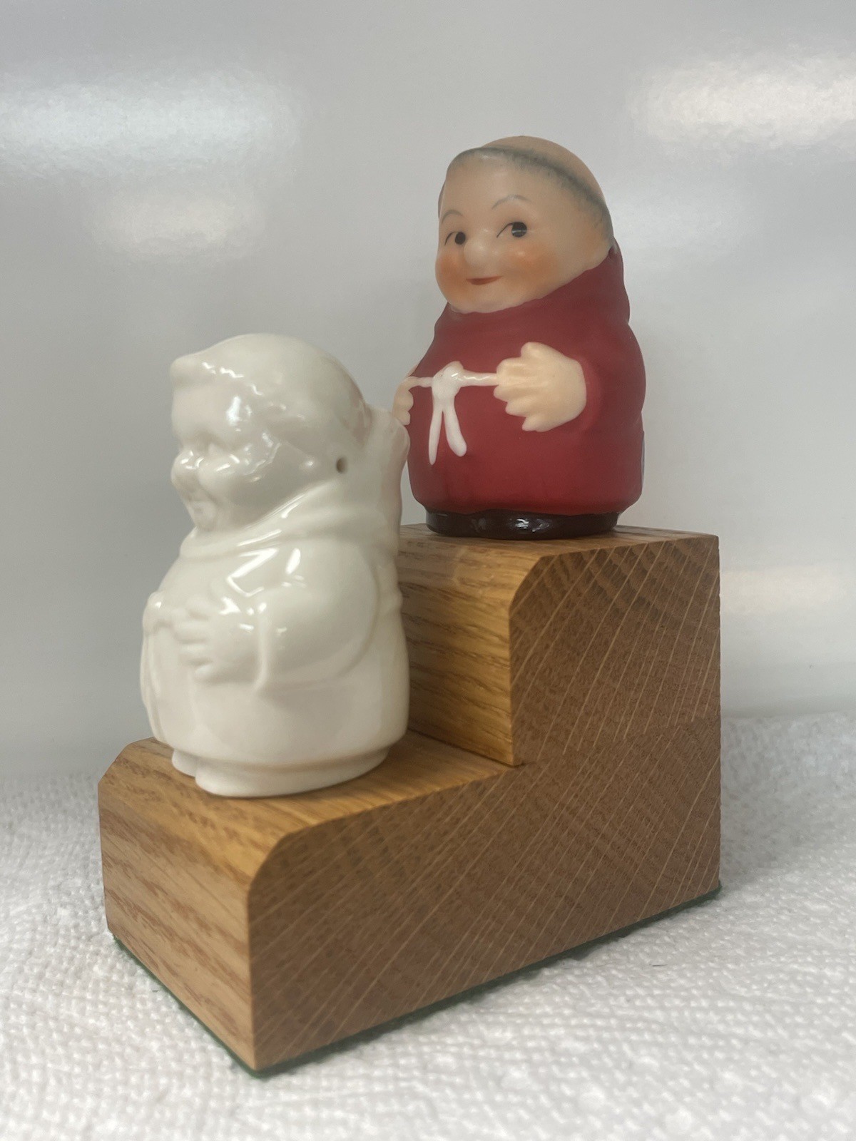 Goebel Cardinal Tuck Vintage Pourers Spouts 1 Red and 1 White “Friar” Rare Color