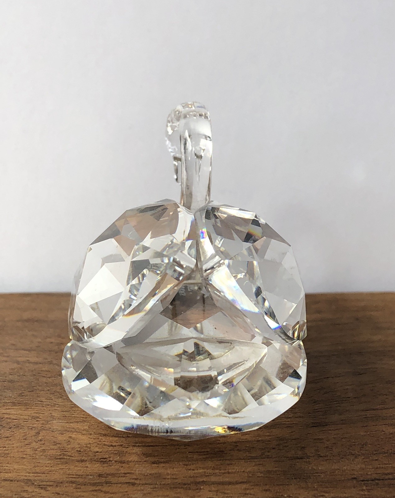 Swarovski Crystal Beauties of the Lake Collectible Iconic Swan Figurine