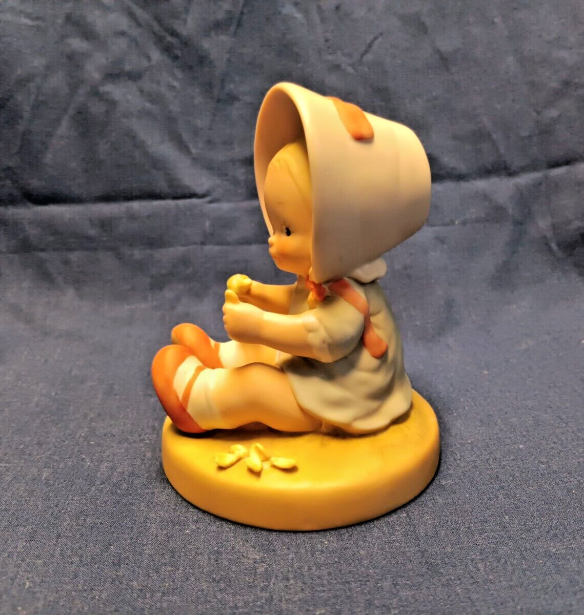 Enesco Memories of Yesterday “Luck at Last, He Loves Me!” 1989 Vtg figure 520217